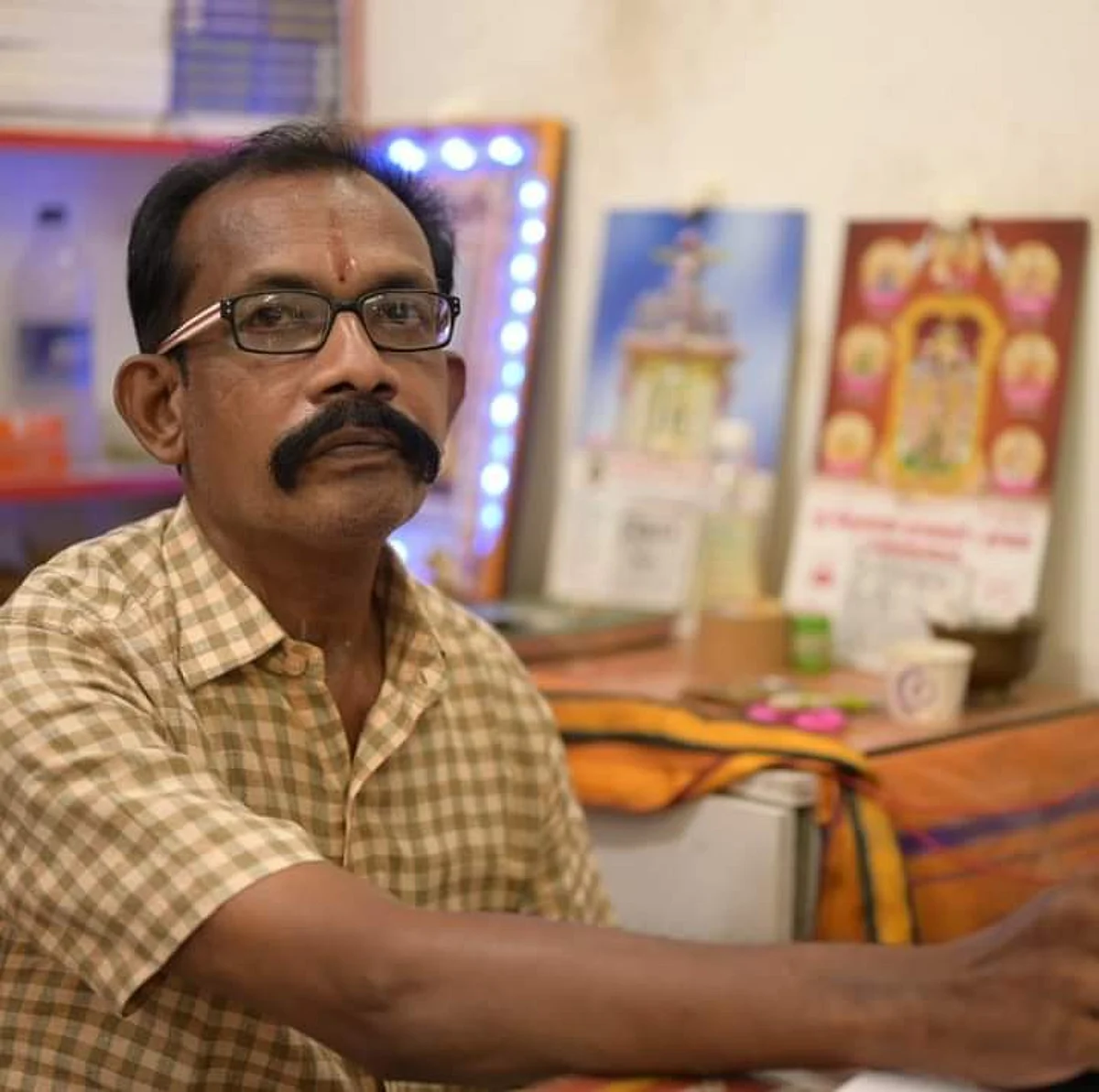 அரசு இலக்கிய விழாவில் மனக்கசப்பு: கவிஞர் வேதனை பதிவால் சர்ச்சை