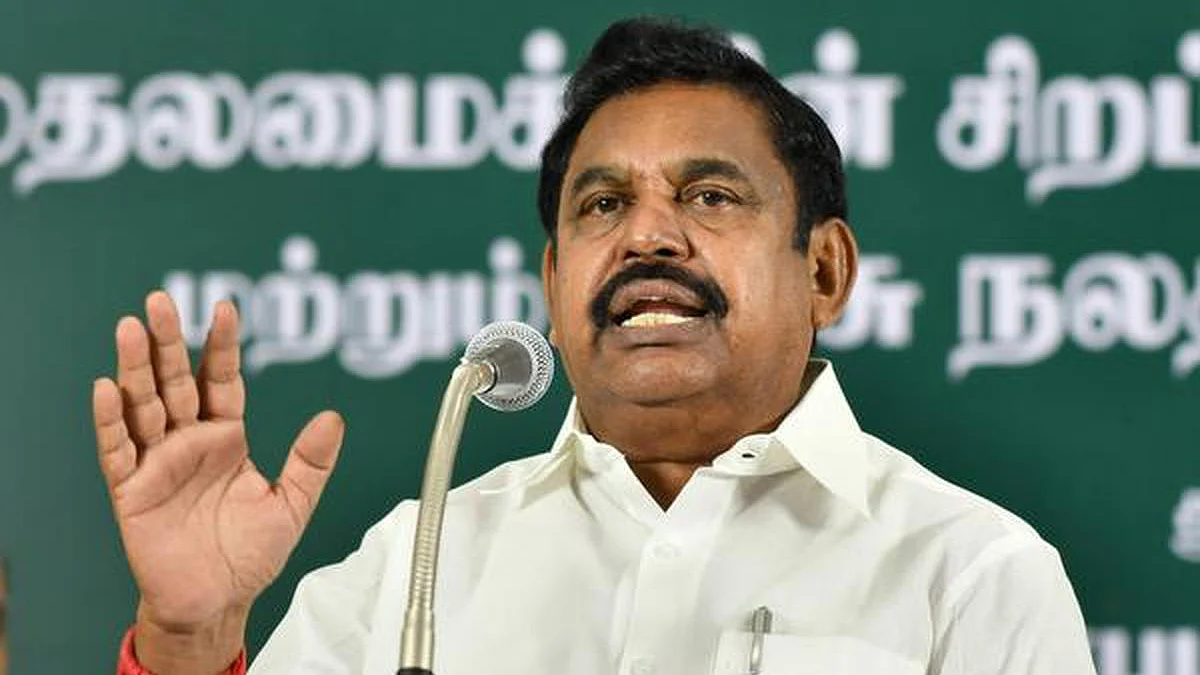 ‘அரசு வேலைக்காக படிக்கும் லட்சக்கணக்கான இளைஞர்களின் கனவில் திராவகம் ஊற்றும் திமுக அரசு’ - கொந்தளிக்கும் ஈபிஎஸ்