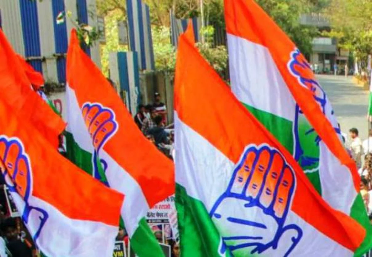 காங்கிரஸுக்கு அதிர்ச்சி மேல் அதிர்ச்சி: இமாசல பிரதேசத்தில் பாஜகவில் இணைந்த 26 தலைவர்கள்!