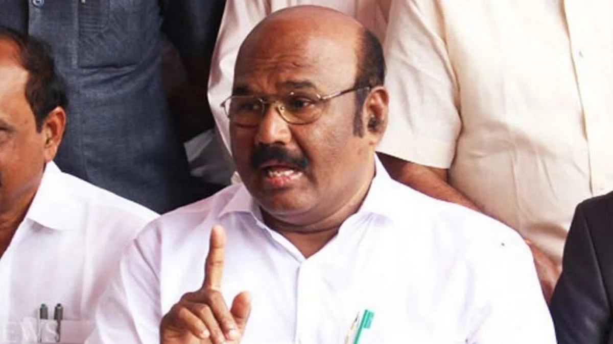 300 ரூபாய் பேனருக்கு 7,906 ரூபாய் பில்; 'நம்ம ஊரு சூப்பரு' திட்டத்தில் முறைகேடு: ஆதாரங்களை வெளியிட்ட ஜெயக்குமார்!
