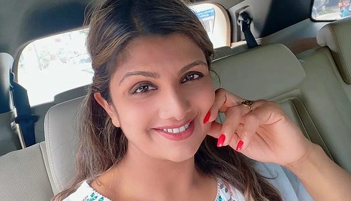 குழந்தைகளோடு கார் விபத்தில் சிக்கிய நடிகை ரம்பா: பலத்த காயங்களுடன் இளைய மகள் சிகிச்சை!