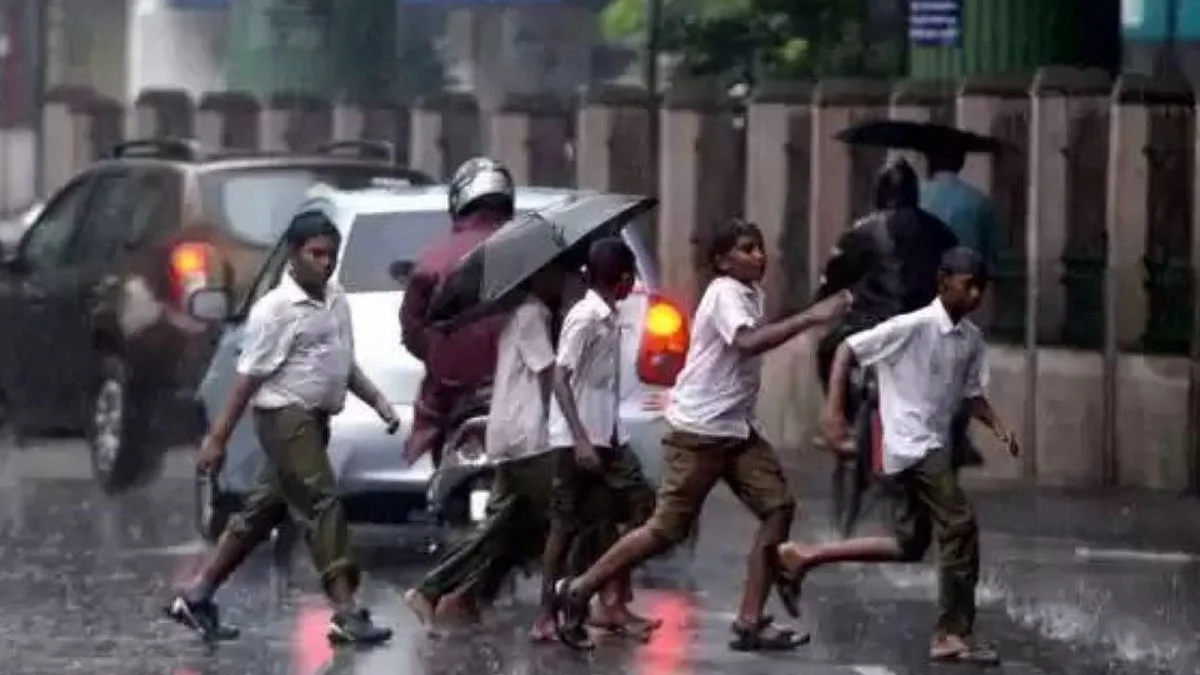 பள்ளி, கல்லூரிகளுக்கு விடுமுறை அறிவிப்பு: முன் கூட்டியே வெளியான அறிவிப்பால் மாணவர்கள் குஷி!