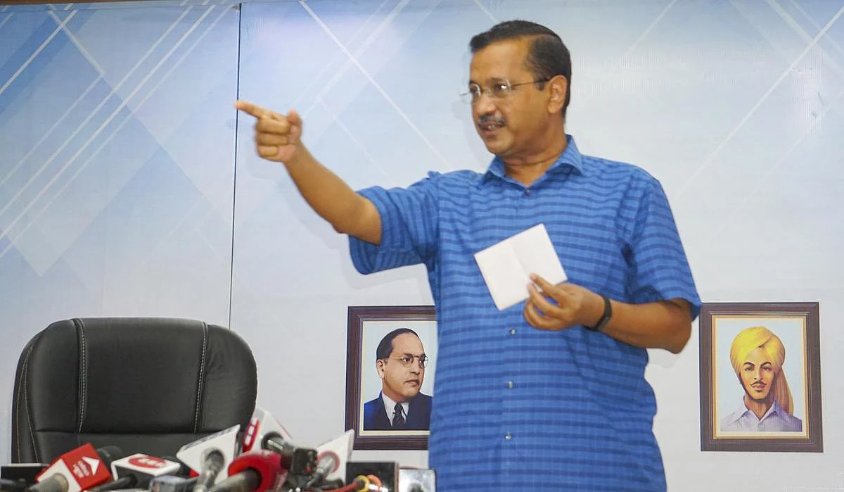 ‘தொங்கு பாலத்தைப் புனரமைத்தது கடிகார நிறுவனம்’ - குஜராத் முதல்வர் ராஜினாமா செய்ய வலியுறுத்தும் கேஜ்ரிவால்