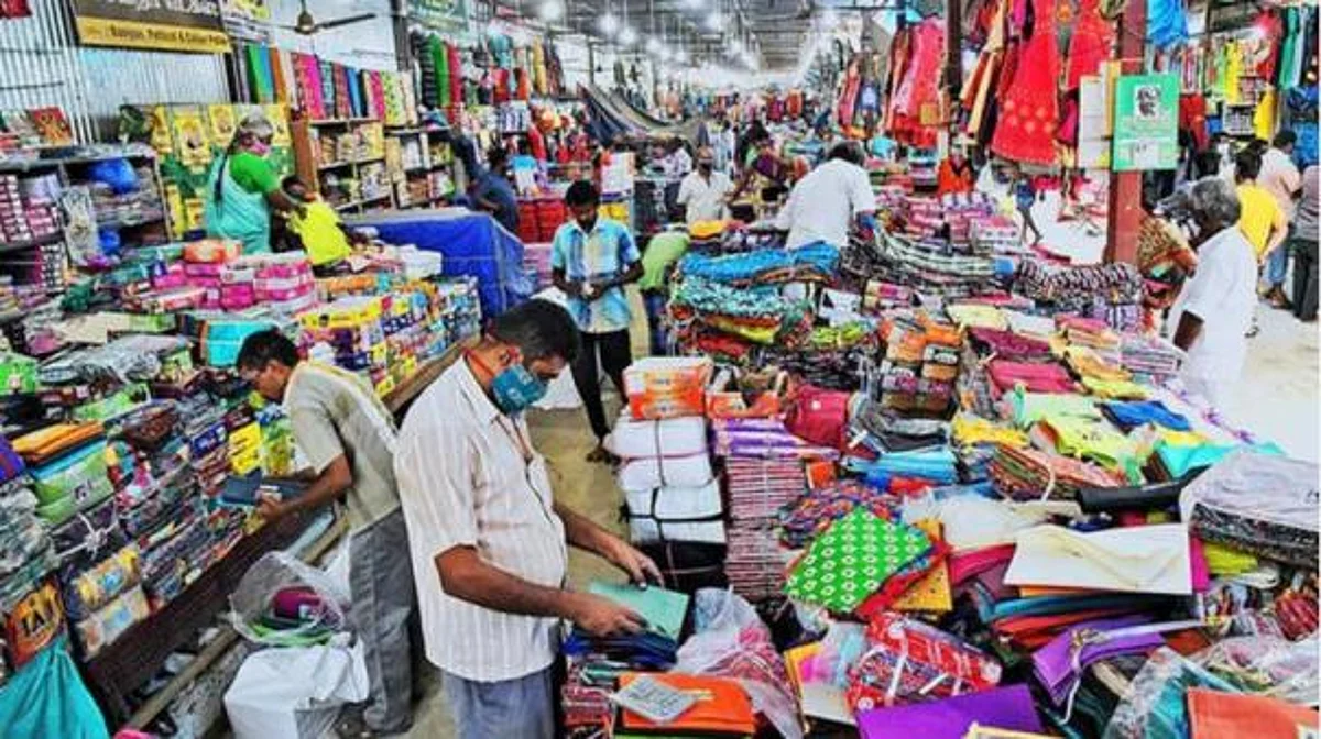 ஈரோடு ஜவுளி சந்தையை மிரட்டும் தொடர்மழை: வியாபாரிகள் கவலை