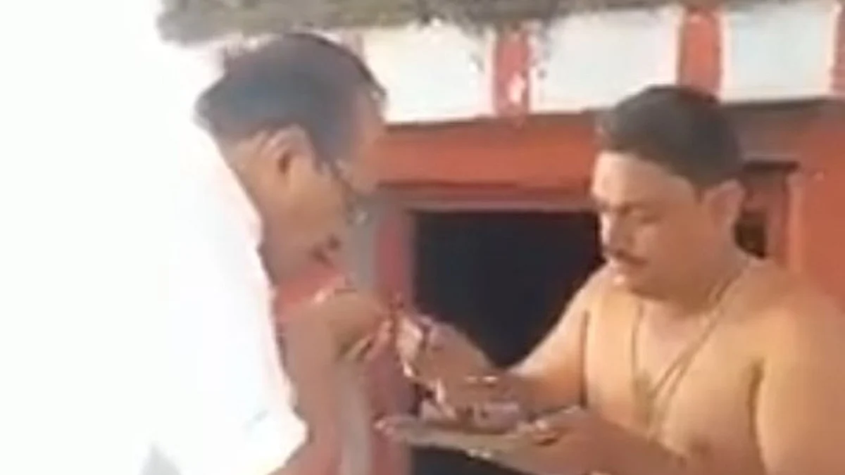 கருப்புத்துண்டு இல்லாமல் கோயிலில் பவ்யமாக வழிபட்ட வைகோ: வீடியோவை வெளியிட்டு பாஜக வாழ்த்து