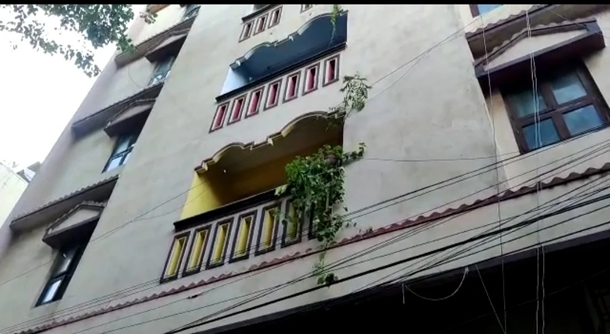 செல்போன் கடை உரிமையாளர் வீடு, கடையில் 20 லட்சம் கொள்ளை: என்ஐஏ பெயரில் கைவரிசை காட்டிய கும்பல்