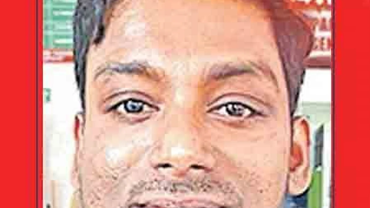கைது செய்யப்பட்ட அகில்ராஜ்.