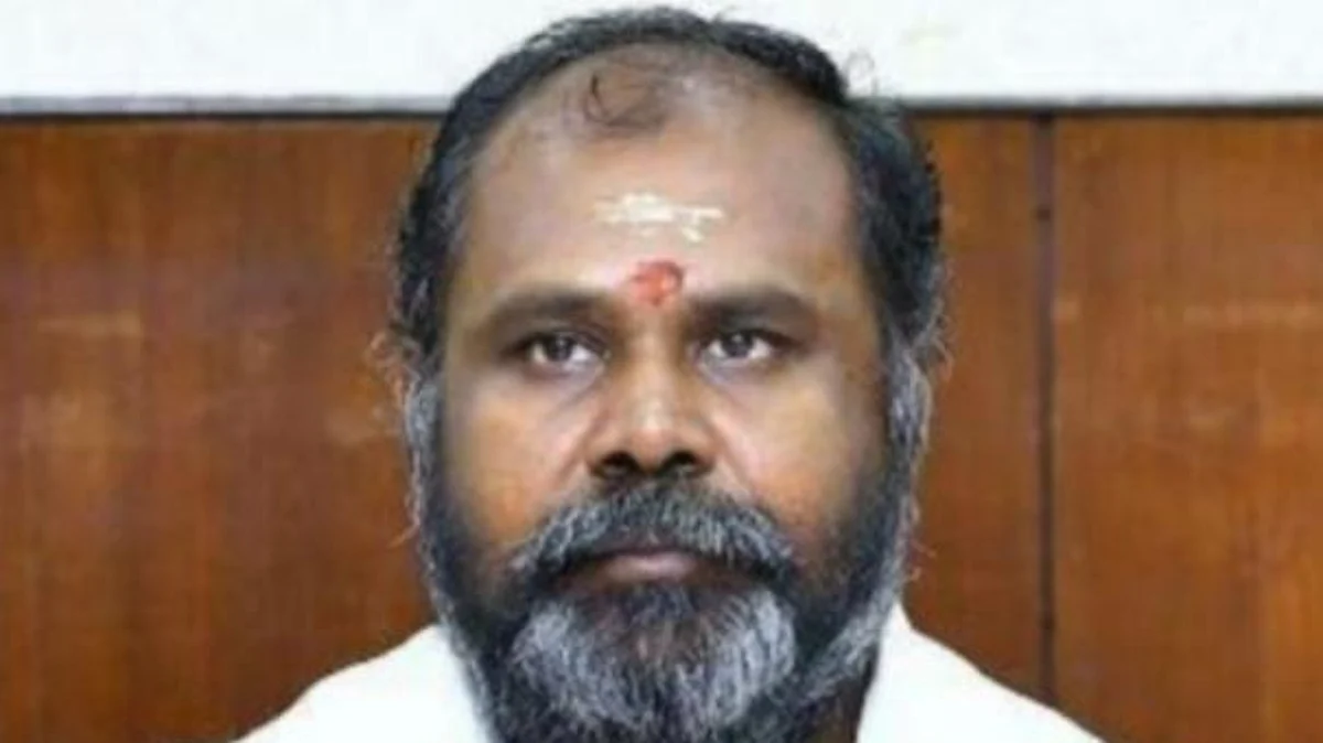 ஈபிஎஸ் கொண்டு வந்த திட்டங்களுக்கு ரிப்பன் வெட்டுகிறார் ஸ்டாலின்: உதயகுமார் குற்றச்சாட்டு
