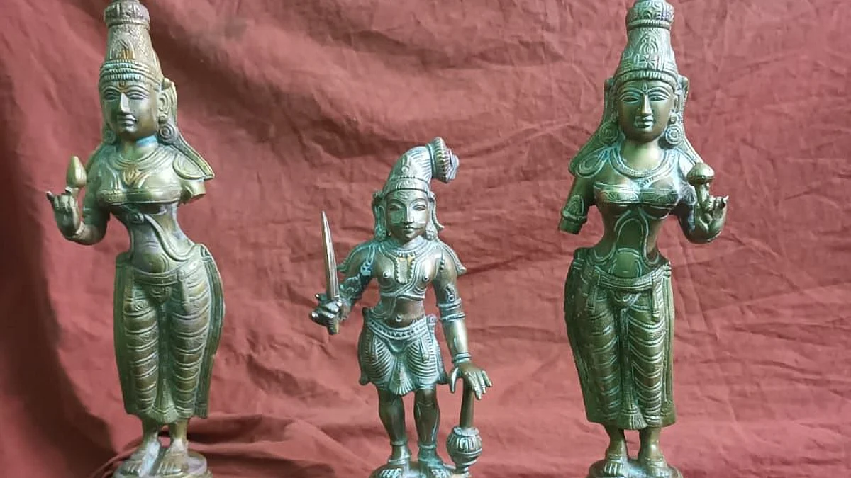 3 பழங்கால உலோக சிலையின் விலை 1.80 கோடி: வாடிக்கையாளர் போல் சென்று போலீஸ் அதிரடி