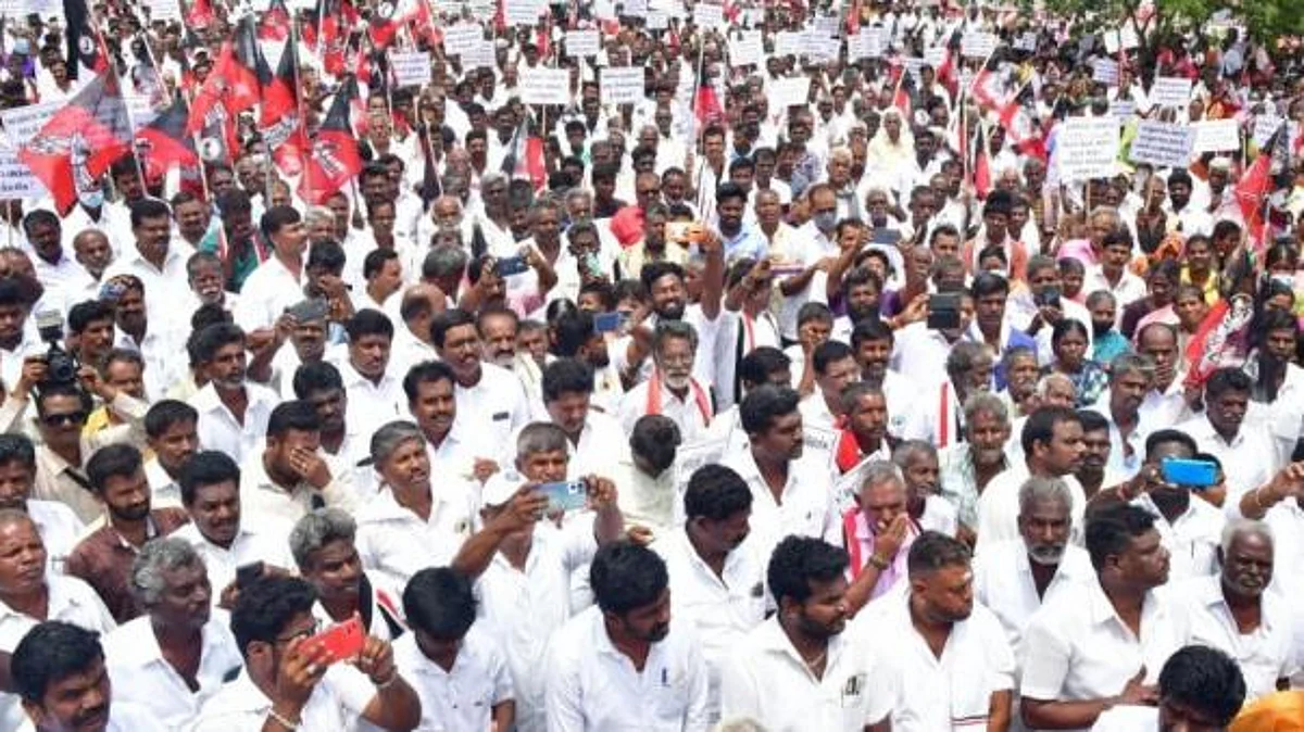 திமுக அரசுக்கு எதிரான ஆர்ப்பாட்டம் ஒத்திவைப்பு: அதிமுக திடீர் முடிவுக்கு இதுதான் காரணம்!