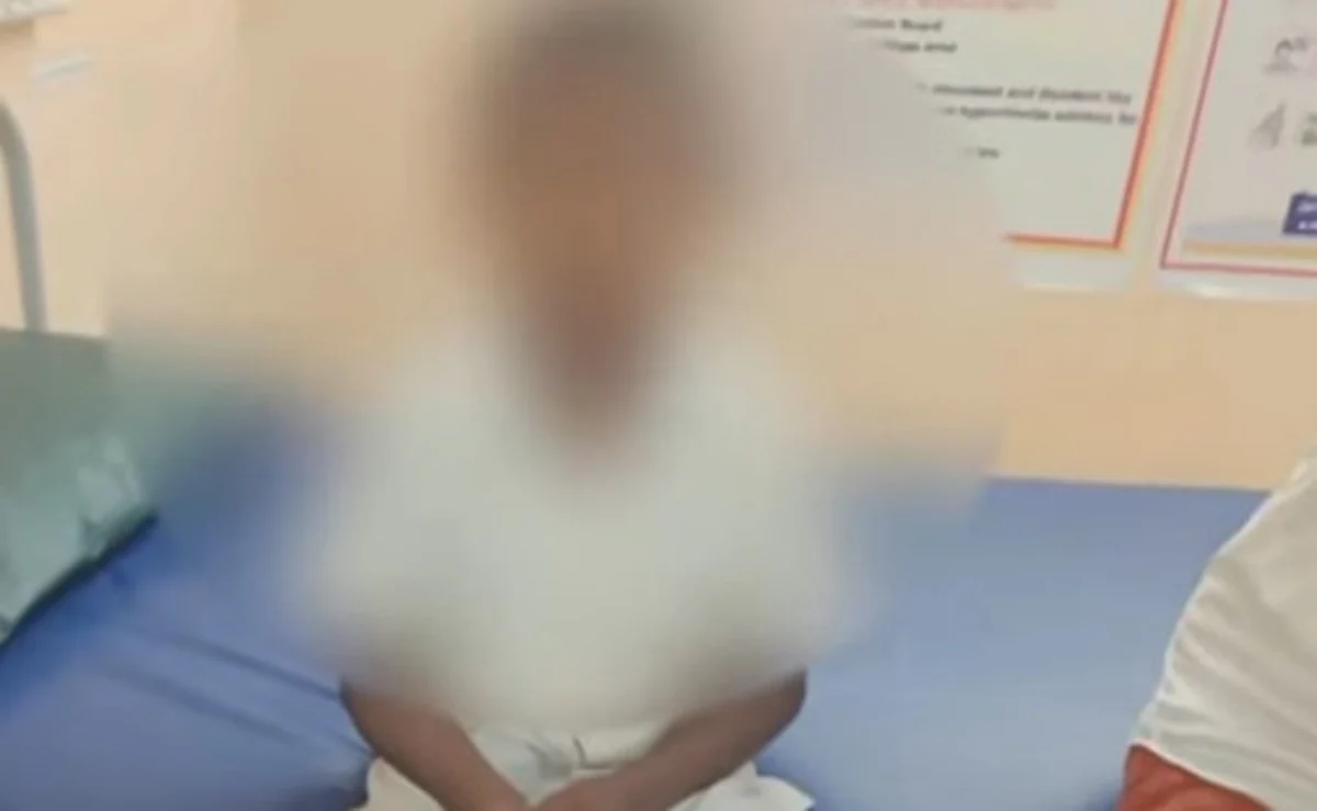 இயற்கை உபாதை கழிக்க விட மறுத்த ஆசிரியர்: 3 மணி நேரம் தவித்த மாணவன்: சாத்தான்குளத்தில் துயரம்