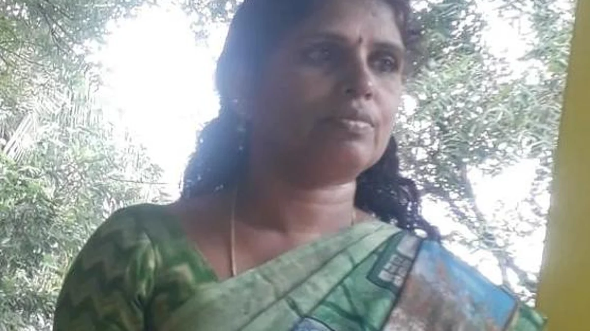 தலைமை ஆசிரியை கீதாராணி