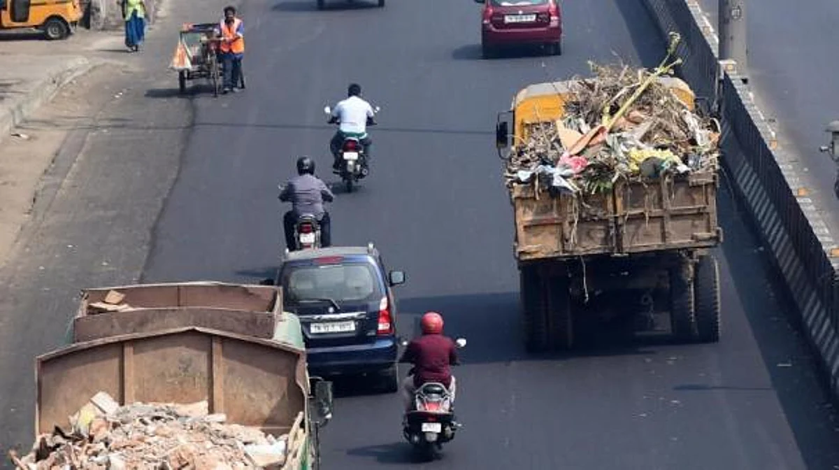 வெளிநாடுகளைப் போல சென்னையில் இரவு நேரங்களில் குப்பை லாரிகளை இயக்க வழக்கு: உயர்நீதிமன்றம் அதிரடி உத்தரவு
