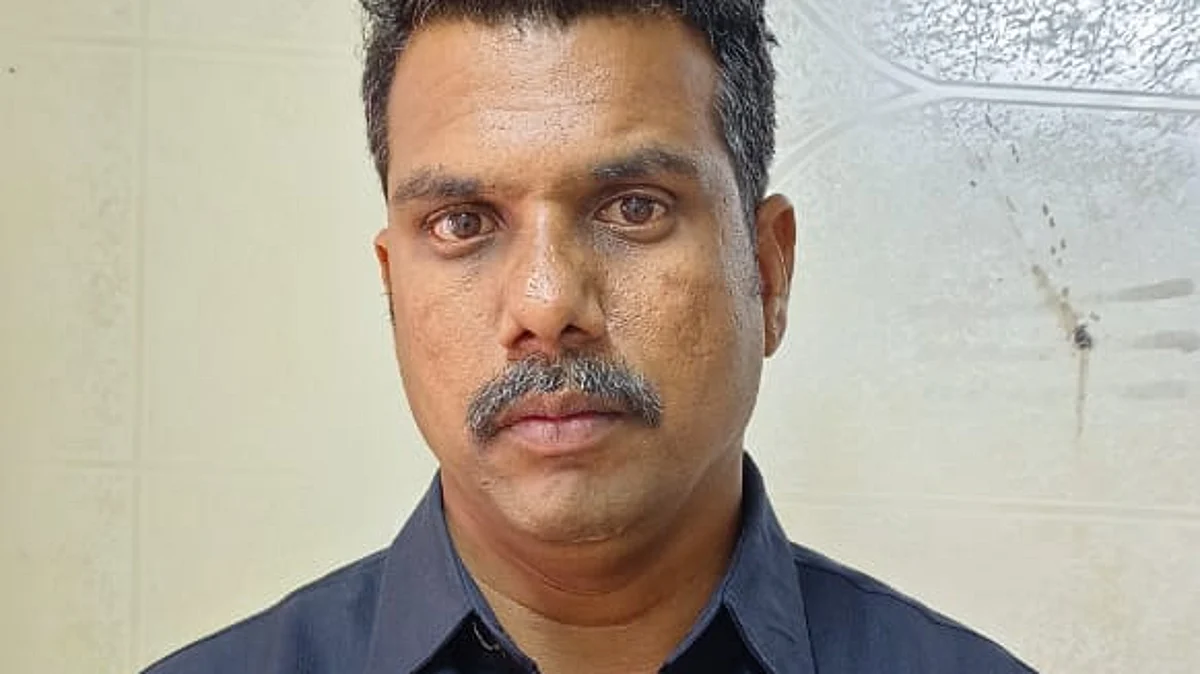 அனுமதியின்றி முதல்வரை சந்திக்க முயன்ற சிறைத்துறை காவல் அதிகாரி கைது: போலி ஐ.டி. கார்டு பறிமுதல்