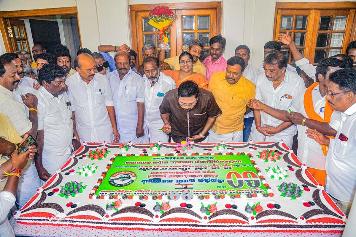 `உதயநிதி அமைச்சராவதில் தவறில்லை; ஆனால் இவ்வளவு அவசரம் எதற்கு?- டி.டி.வி.தினகரன் கேள்வி