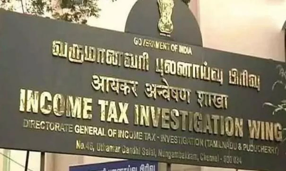 வரி ஏய்ப்பு புகார்: தமிழகம் முழுவதும் 30 இடங்களில் வருமான வரித்துறை ரெய்டு