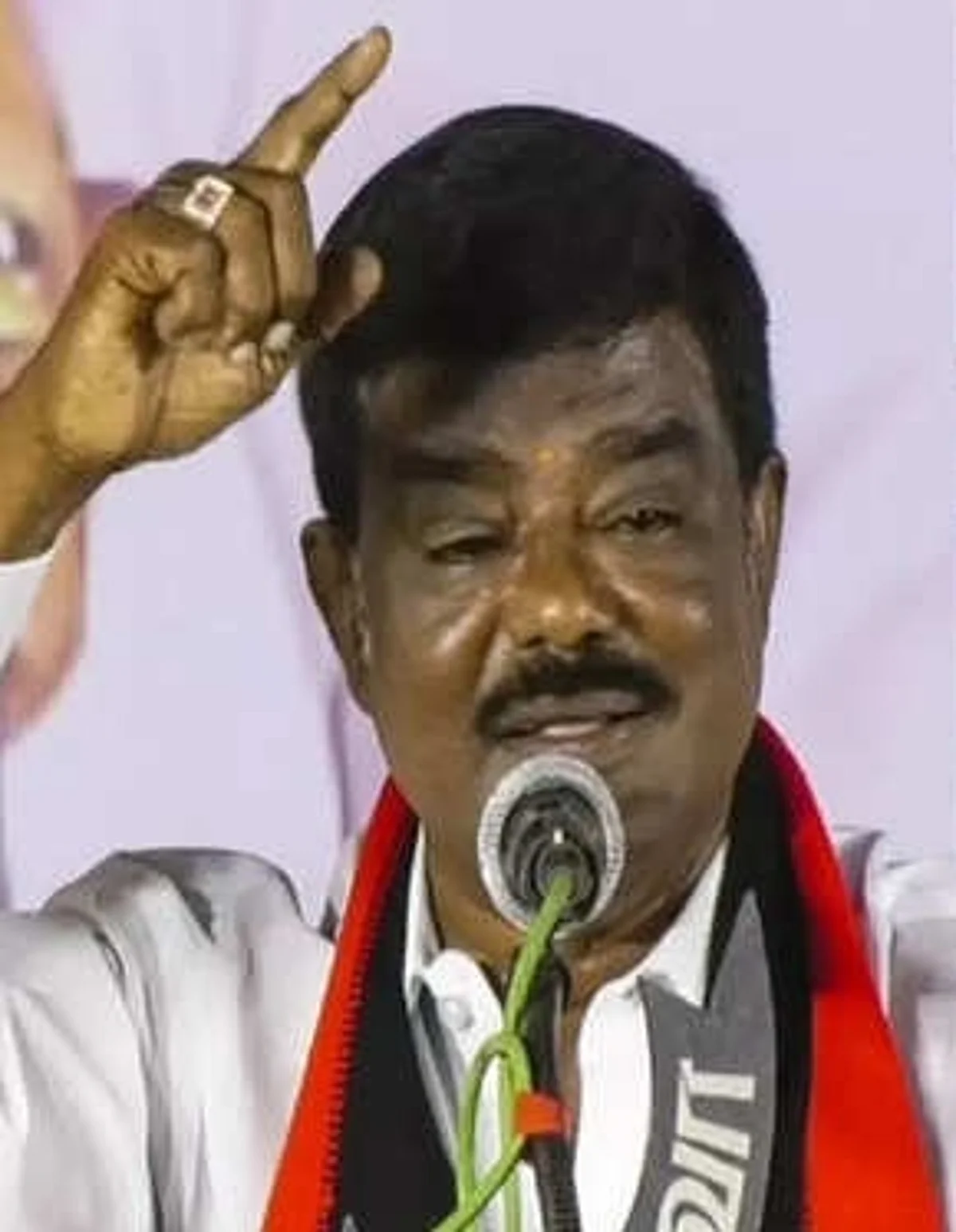 `திமுக பேச்சாளர் மீது நடவடிக்கை எடுங்கள்'- போலீஸில் ஆளுநர் அலுவலகம் புகார்