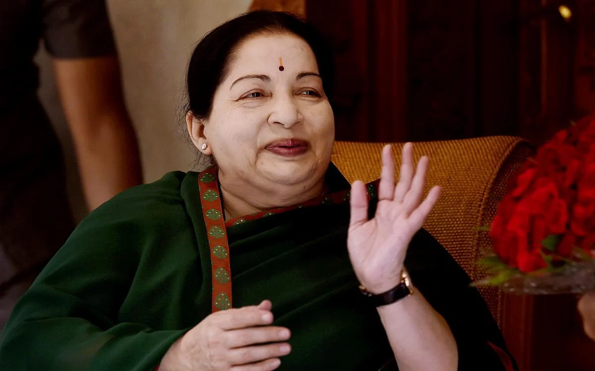 ஜெயலலிதாவின் வைரம், முத்து, பவளம், தங்கத்தை ஏலம் விடவும்: கர்நாடக நீதிமன்றம் அதிரடி உத்தரவு