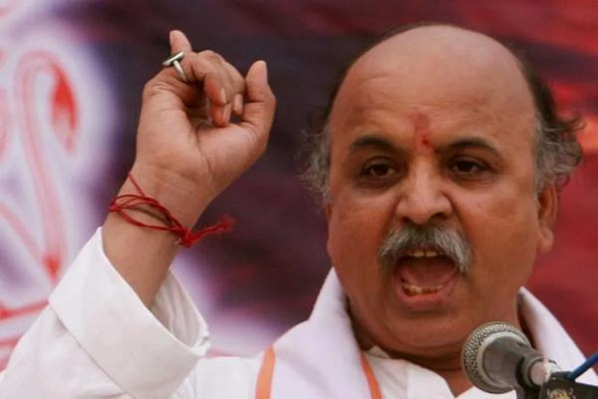முஸ்லிம்களுக்கு இடமில்லாத வகையில் அரசியலமைப்பை மாற்றுவோம்: தொகாடியாவின் சர்ச்சை பேச்சு வைரல்