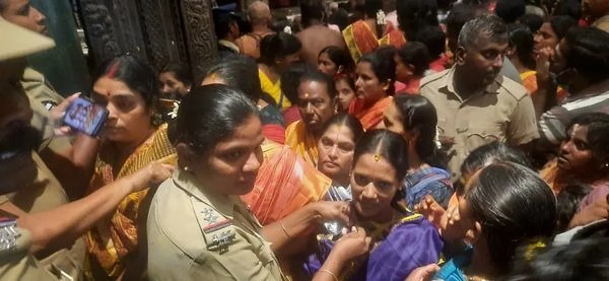 கோயில்களுக்கு வந்த பெண்களுக்கு 'சேப்டி பின்': நகைகளைப் பாதுகாக்க கடலூர் போலீஸின் கலக்கல் திட்டம்