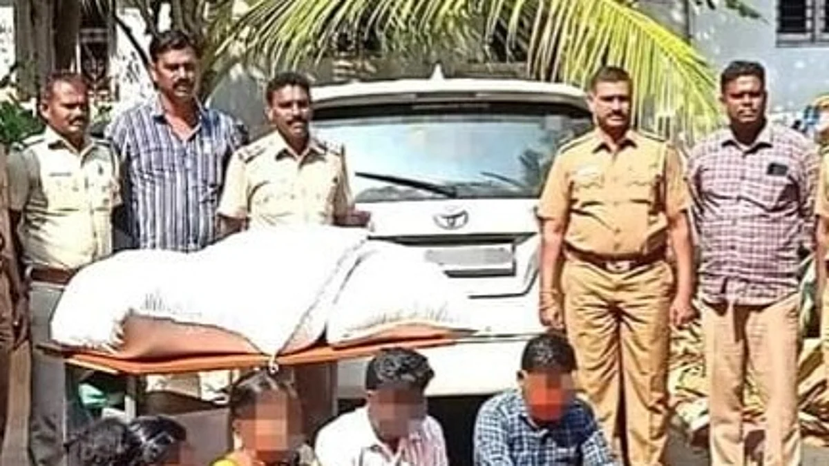 சொகுசு காரில் சிக்கிய கஞ்சா மூட்டைகள்: 3 பெண்கள் உள்பட 5 பேர் கைது