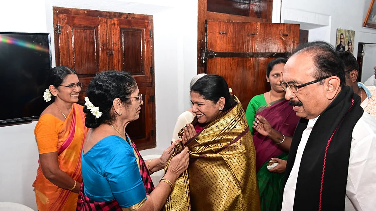 வைகோவின் கலிங்கப்பட்டி இல்லத்திற்கு சென்ற கனிமொழி, அமைச்சர் சுப்பிரமணியன்!