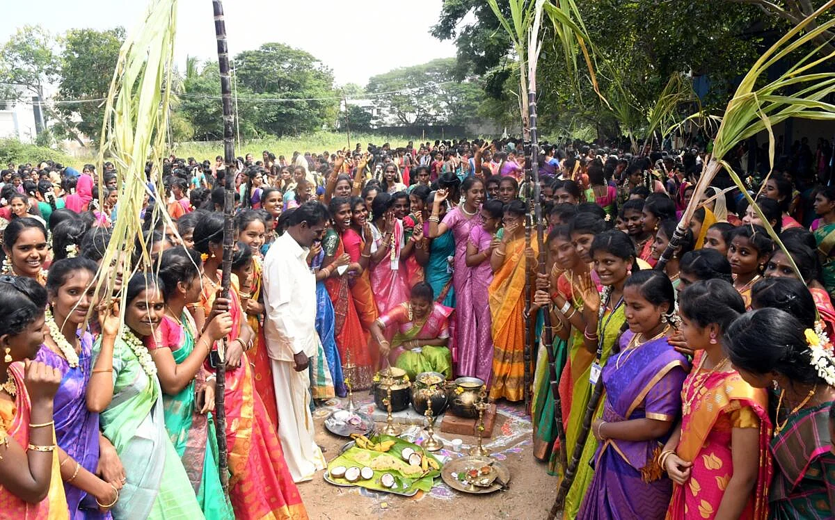 ’பொங்கலோ பொங்கல்’ : பொங்கல் வைக்கும் நேரம் இதுதான்!