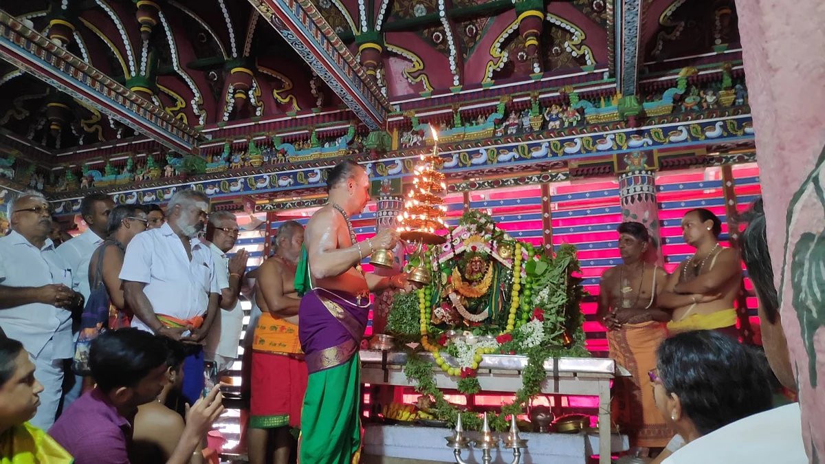 குற்றாலநாதர் கோயில் சித்திர சபையில் தாண்டவ தீபாராதனை தரிசனம்!