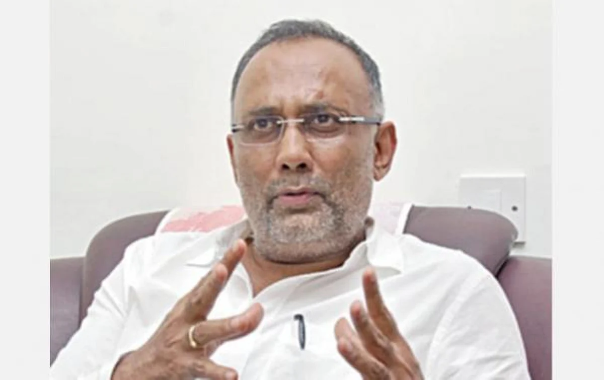 தினேஷ் குண்டுராவ்