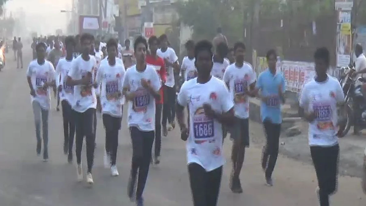 ஆறுகள் இணைப்பை வலியுறுத்தி ஓடிய கால்கள் -இது நாமக்கல் மாரத்தான்