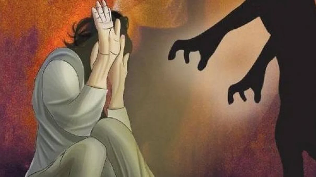 வீடியோ, புகைப்படங்களைக் காட்டி சிறுமியை மீண்டும், மீண்டும் பலாத்காரம் செய்த துணிக்கடைக்காரர்
