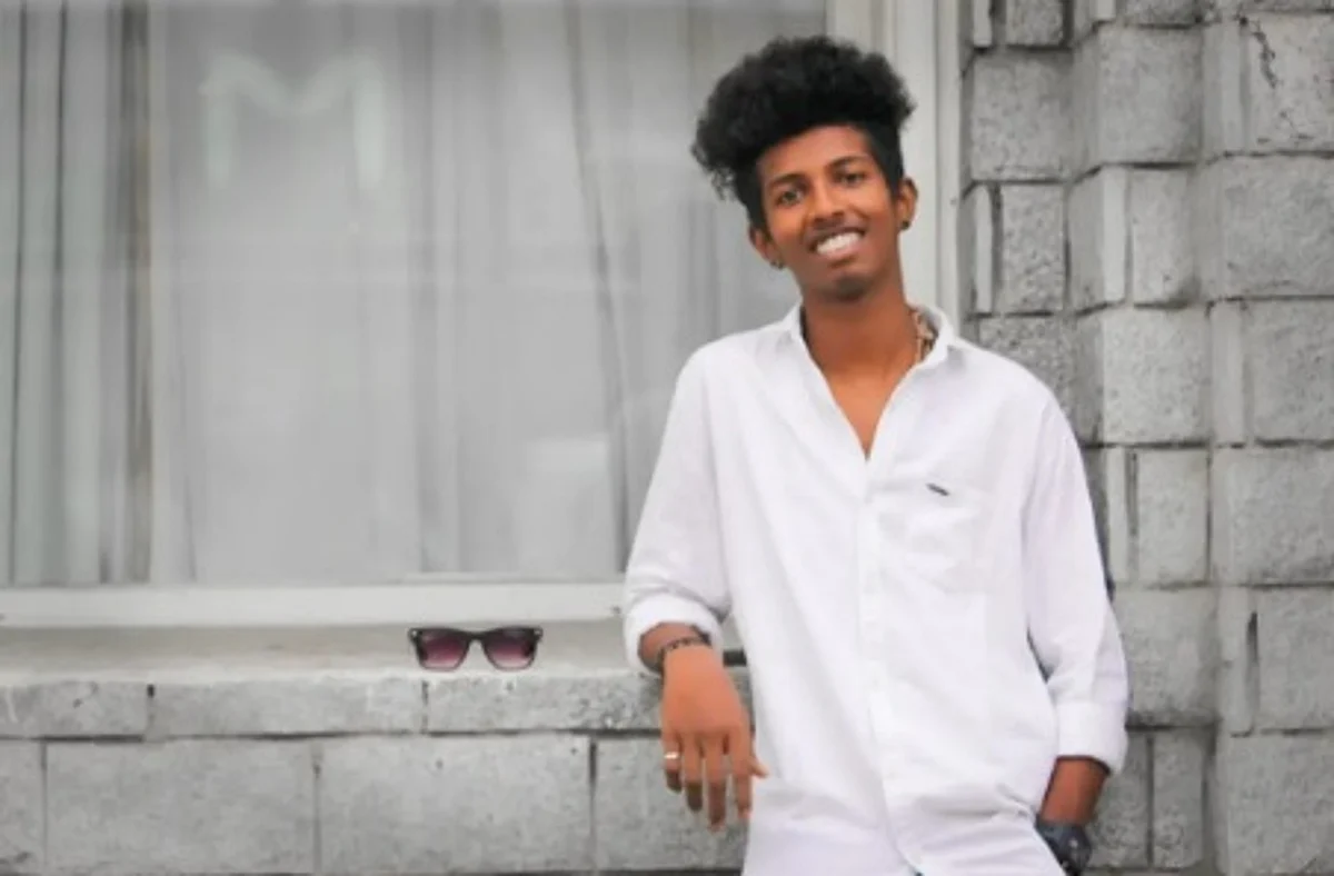 லாரி மீது நடனம், குதித்தபோது முதுகுத்தண்டு உடைந்து ரசிகர் பலி: `துணிவு' படம் பார்க்க வந்தபோது பரிதாபம்