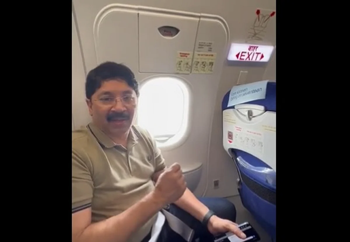 'நான் எமர்ஜென்சி கதவு அருகே அமர்ந்திருக்கிறேன், ஆனால்..!'- தயாநிதி மாறன் வெளியிட்ட வீடியோ