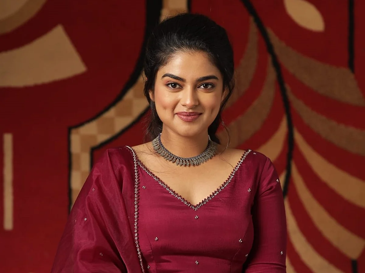 சித்தி இத்னானி ஸ்பெஷல் போட்டோஷூட்!