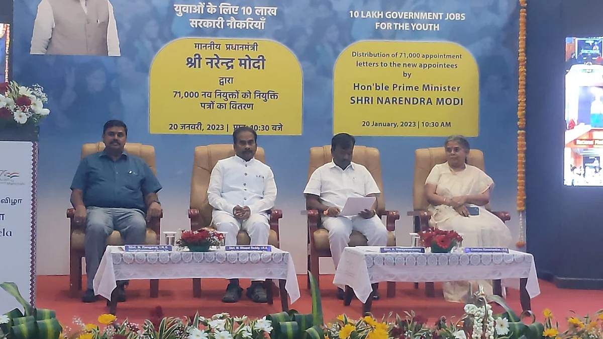 நாடு முழுவதும் 71 ஆயிரம் பேருக்கு பணி நியமன ஆணை: பிரதமர் மோடி வழங்கினார்