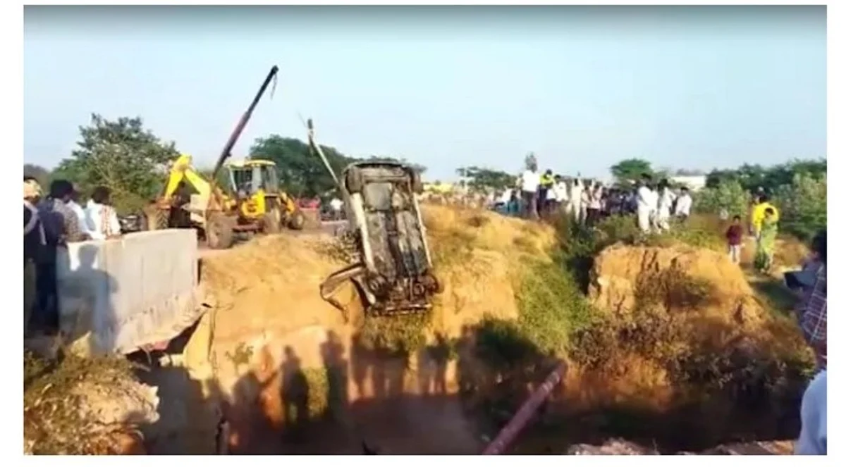 கல்வெட்டில் மோதி கால்வாய்க்குள் பாய்ந்த கார்: நீரில் மூழ்கி ஒரே குடும்பத்தைச் சேர்ந்த 6 பேர் பலி