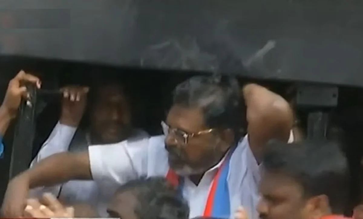 ஆளுநர் மாளிகையை முற்றுகையிட முயன்ற தொல்.திருமாவளவன் கைது!