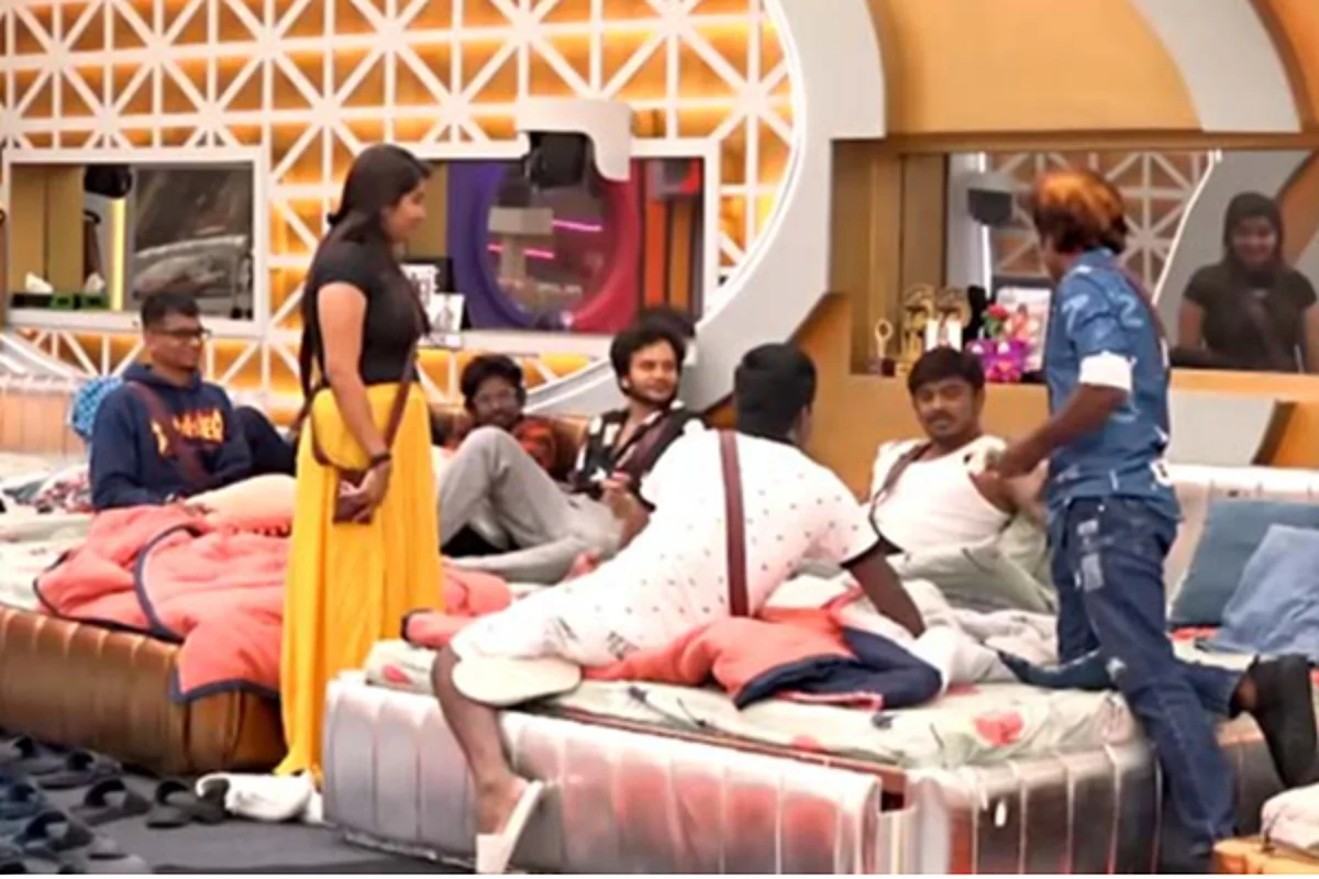 பிக்பாஸ் வீட்டிலிருந்து இந்த வாரம் வெளியேறுபவர் இவர் தான்!