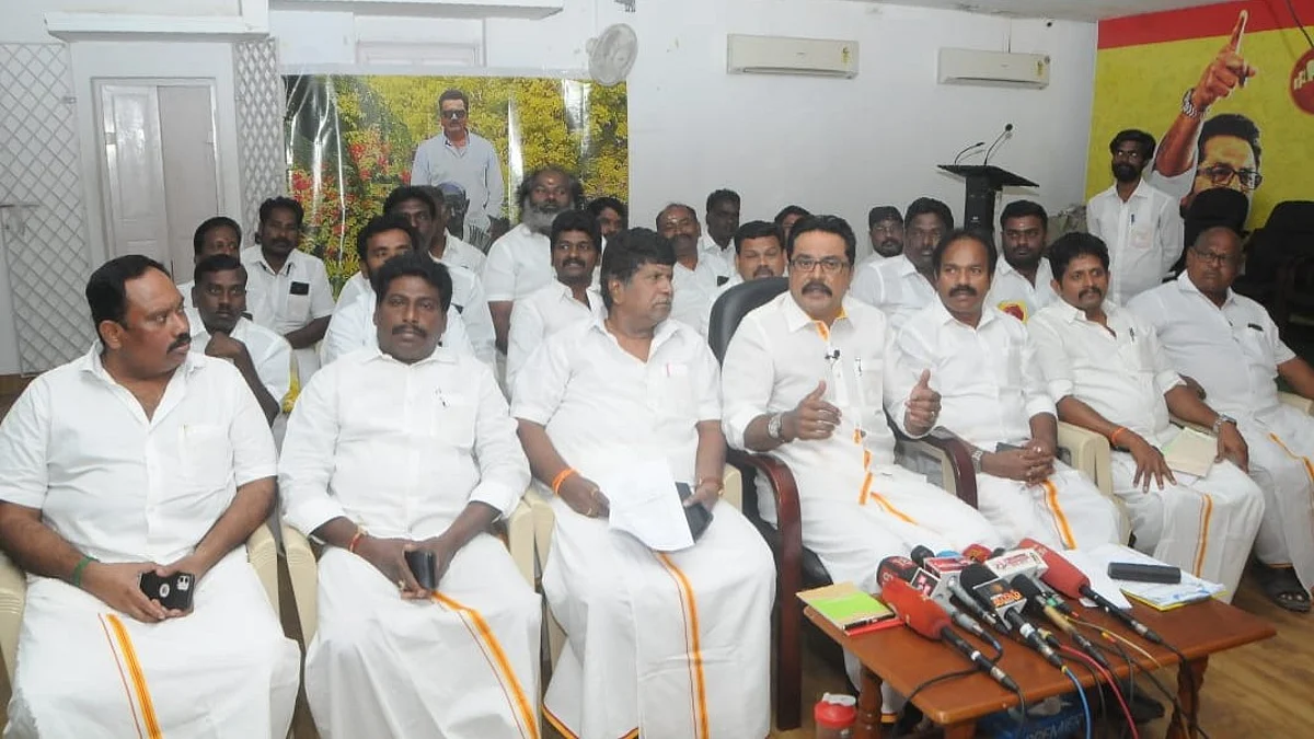 `நான் சொல்வதை நிர்வாகிகள் கேட்கவில்லை’- இடைத்தேர்தலில் போட்டியிடுவது குறித்து சரத்குமார் விளக்கம்