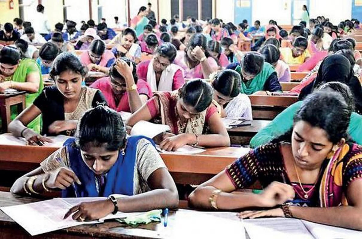 தமிழக அரசு நடத்தும் குடிமைப்பணி எழுத்து தேர்வுக்கான ஹால்டிக்கெட் வெளியீடு!