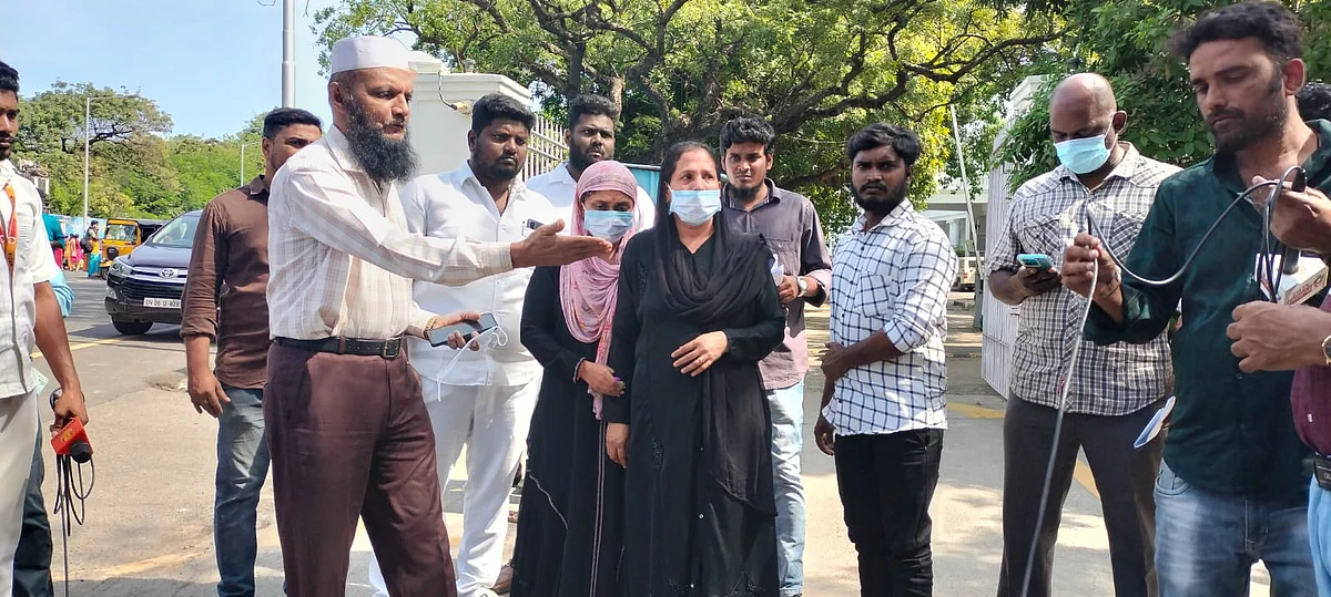 யாரையோ காப்பாற்ற முயற்சி என புகார்: முன்னாள் எம்.பி மஸ்தான் கொலைவழக்கை சிபிசிஐடி விசாரிக்க கோரிக்கை