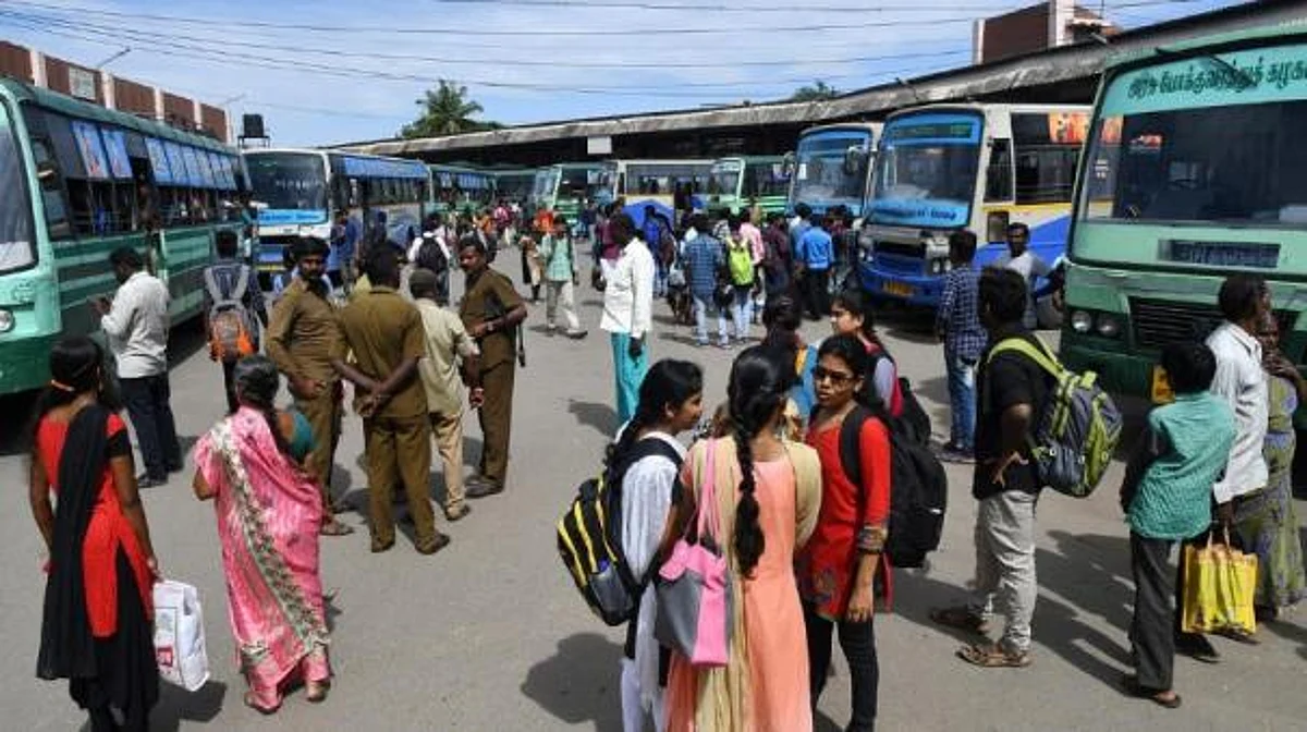 சென்னை, பிறநகரங்களுக்குச் செல்ல 2 லட்சம் பேர் முன்பதிவு: 3287 சிறப்பு பஸ்கள் ரெடி