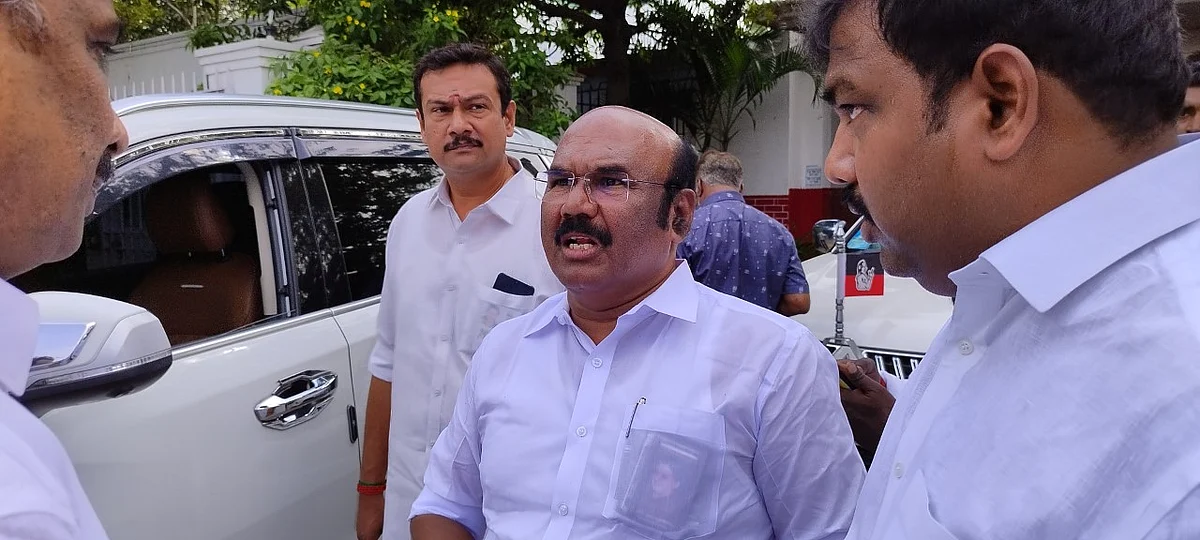 `அமாவாசை' அமைச்சர் செந்தில் பாலாஜி கரூரை ஆட்டிப்படைக்கிறார்'- ஜெயக்குமார் சாடல்