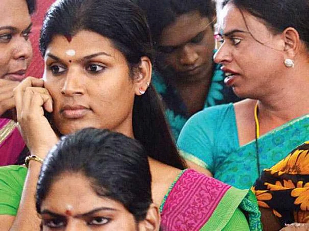 பான் அட்டையும், மூன்றாம் பாலினமும்