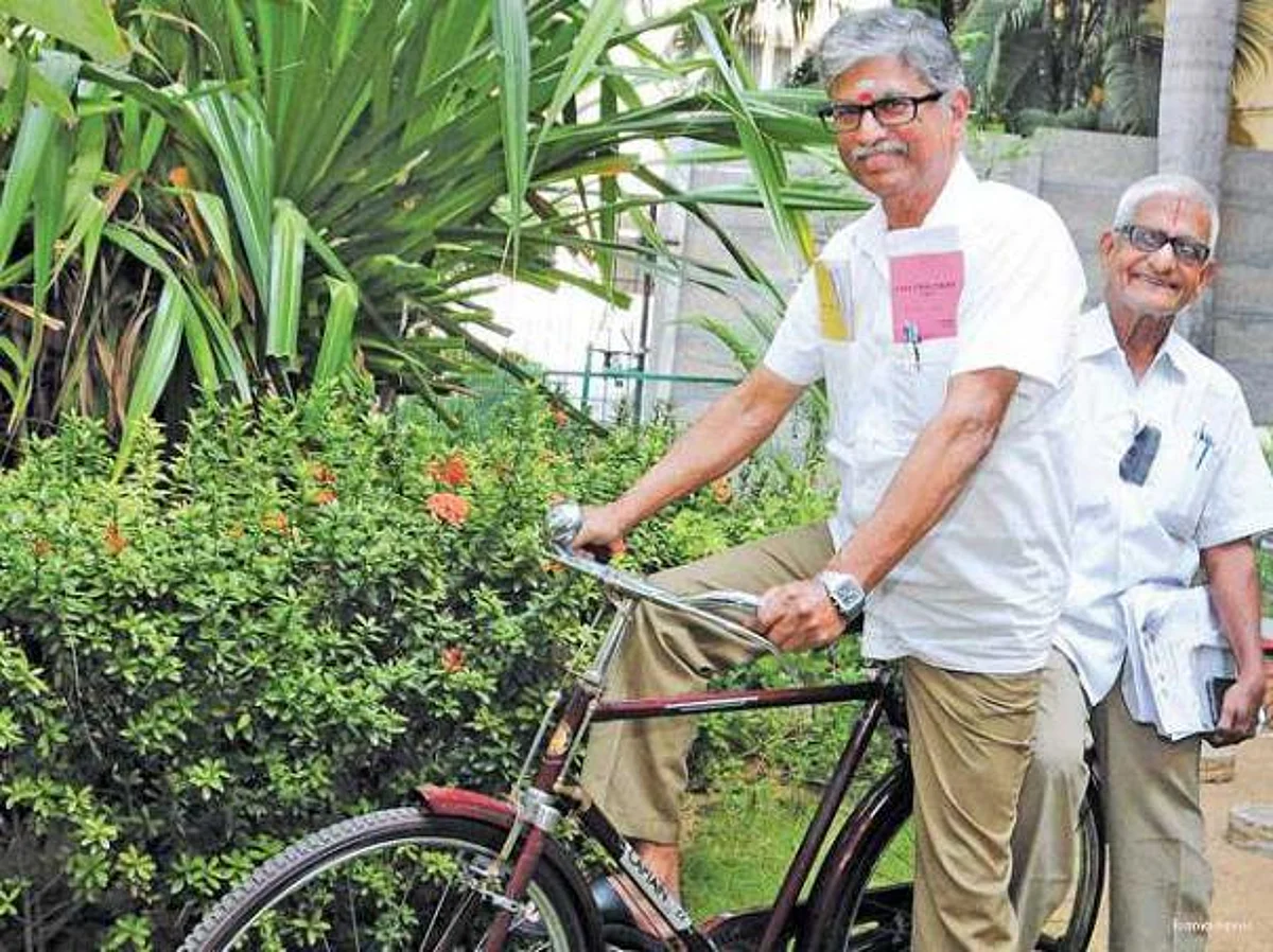 ரஜினி, கமலுக்கு வழிவிடுவதே விஜய்க்கு நல்லது!- எஸ்.ஏ.சந்திரசேகரன் கணிப்பு!