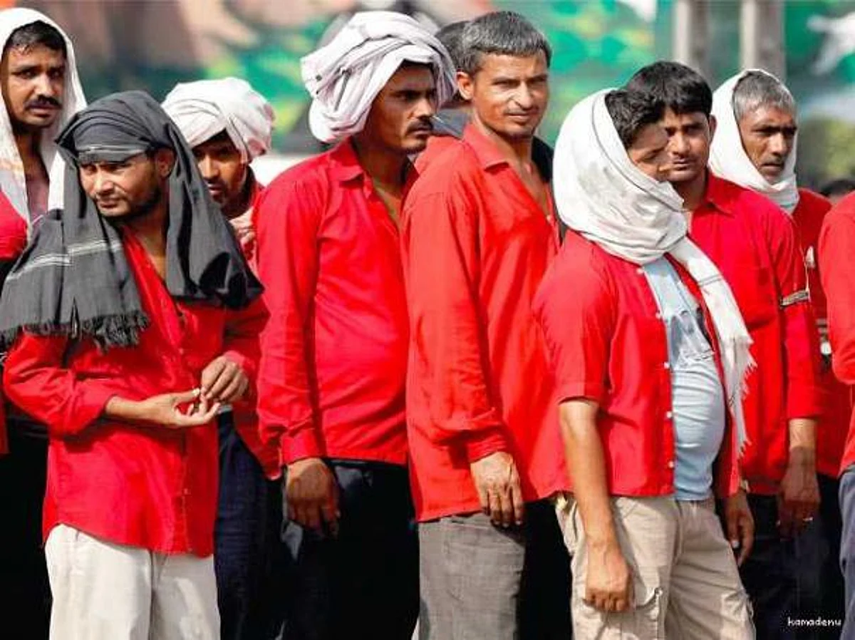 கண்ணும் கண்ணும் நோக்கியோ... இனி நோக்குக்கூலி கேட்பியோ?- முகம் மாறும் கேரள காம்ரேட்கள்!