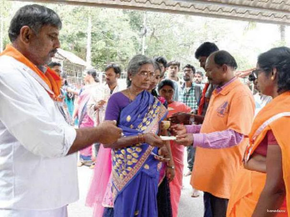 என்றென்றும் ஏழுமலையான்! 8 - பக்தர்கள் சேவையில் ஸ்ரீவாரி சேவகர்கள்