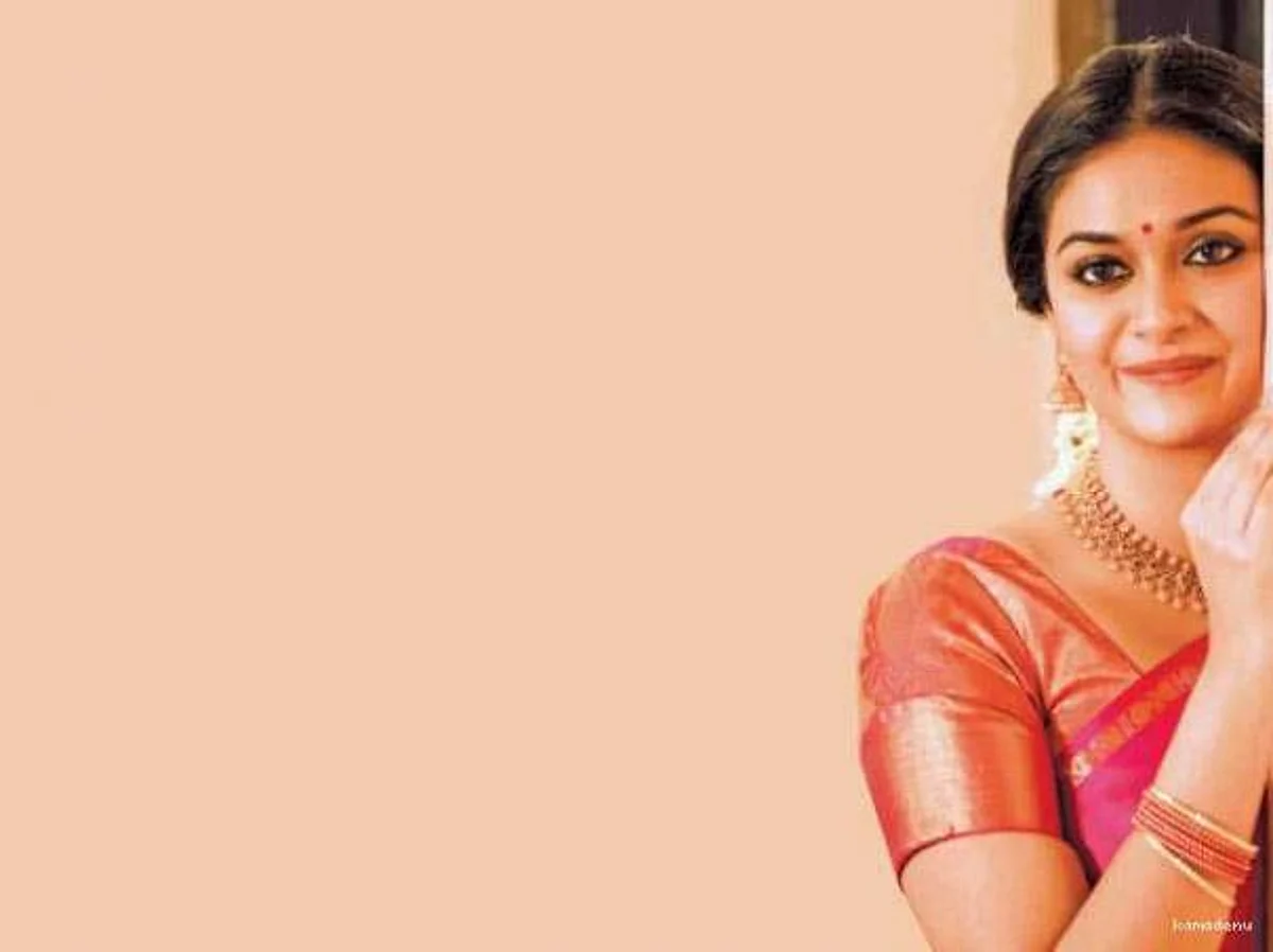 புது வீட்டில் தீபாவளிப் பொண்ணு!