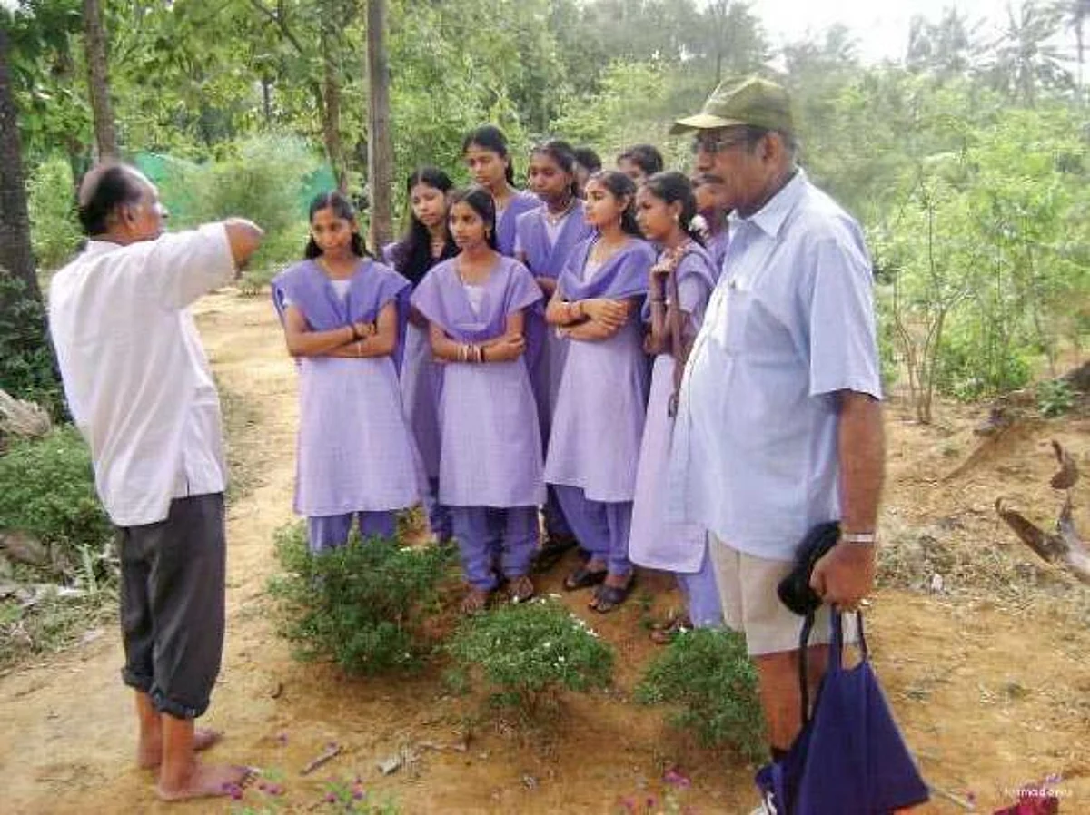 அடுத்த தலைமுறைக்கு வேறு எதைத் தந்துட்டுப் போகமுடியும்?- நெல் தாத்தா பொன்னம்பலம்
