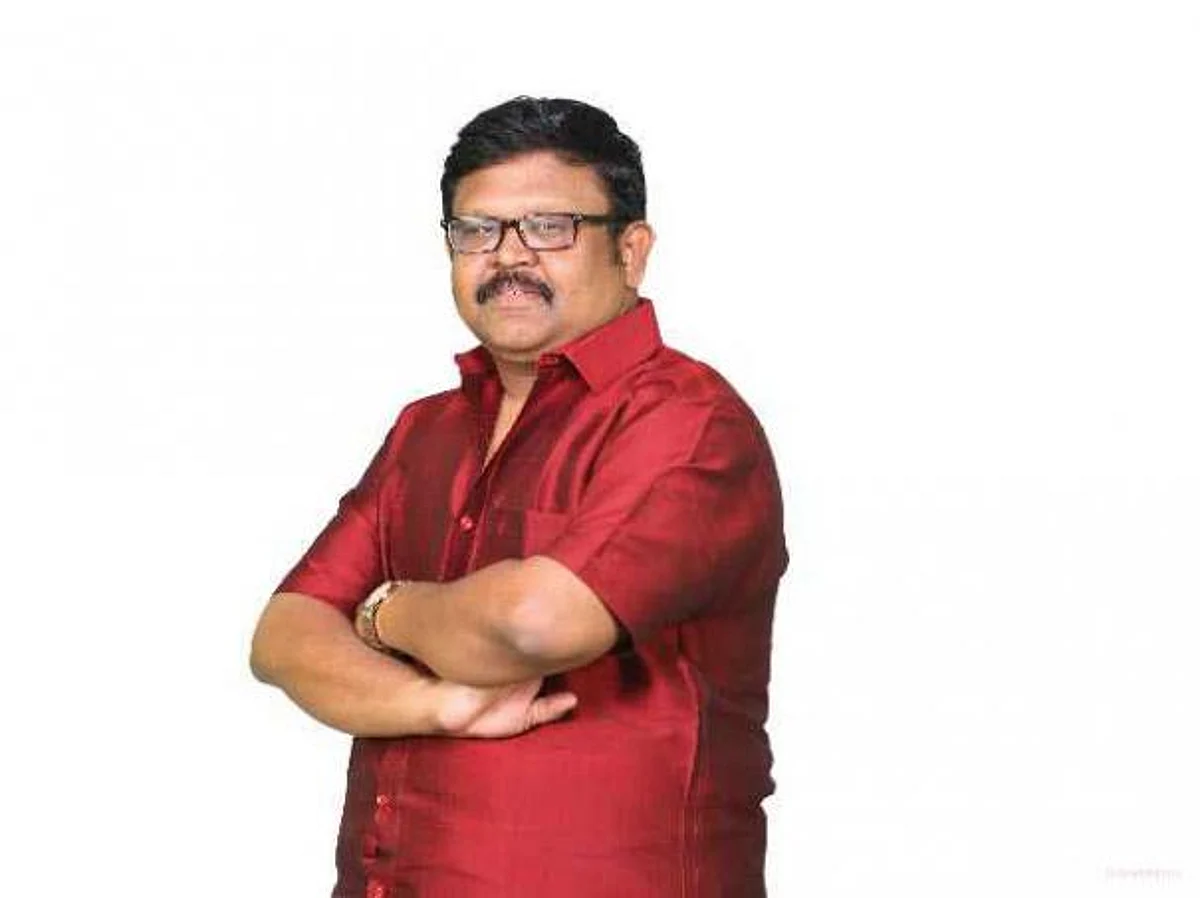 அம்மா இருந்திருந்தாலும் கருணாநிதிக்கு புகழாரம் சூட்டியிருப்பார்!- வைகைச்செல்வன் பேட்டி
